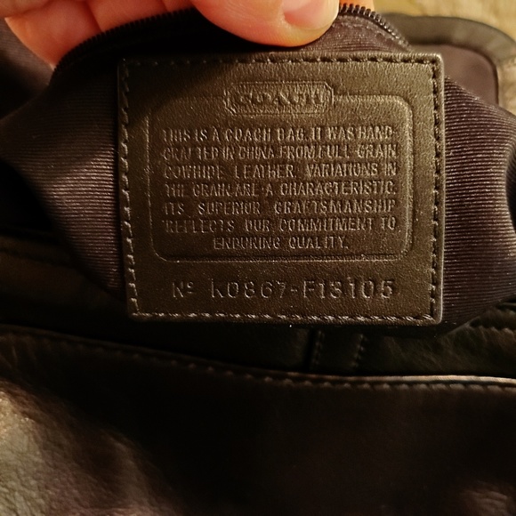 Coach Black Leather Shoulder Bag Pockets! - Picture 3 of 7